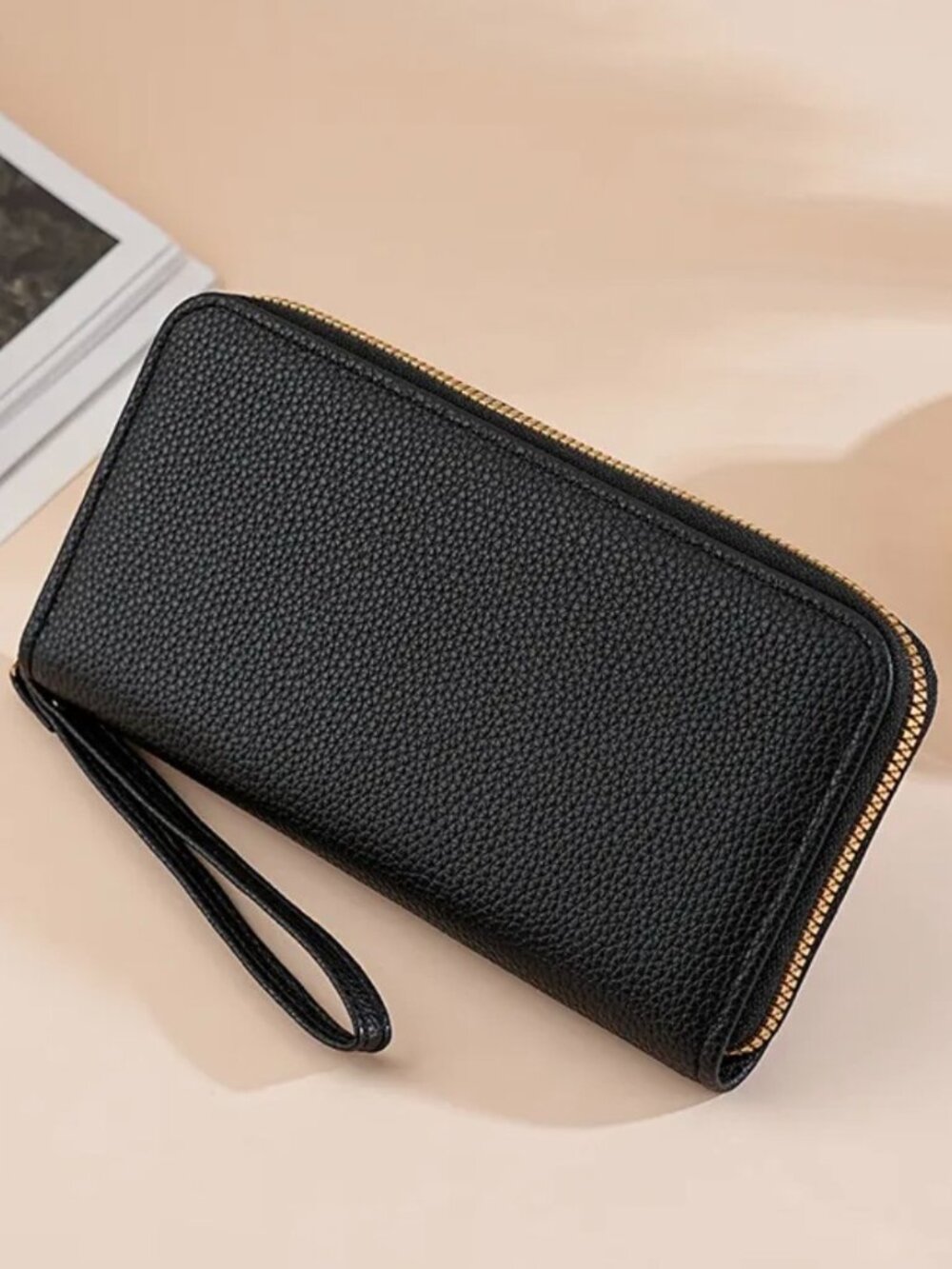 Women's Wallets - Picture 6 of 8
